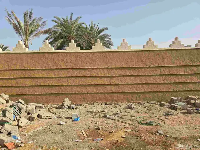 عمال بيوت طين قديم معلم حجر وطين ترثيات 1
