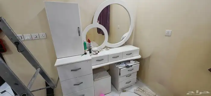 للبيع اثاث 1