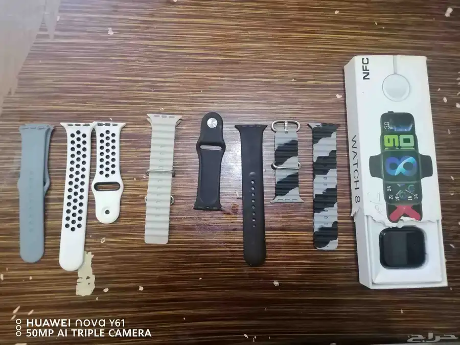 ساعات رجاليه نسائية وهي ذكية إلكترونية وفيها أربعة اساور 2