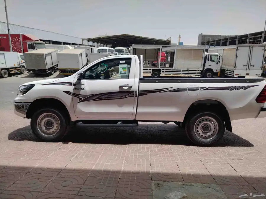 هايلكس غماره GLX بزين دبل 2025 عبداللطيف جميل 7