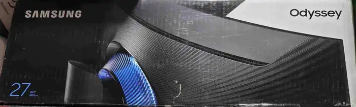 شاشتين سامسونج odyssey G9 و G7 3