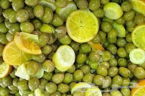 زيت زيتون فلسطيني نابلسي جبلي بعل على المطر عالي الجودة 7