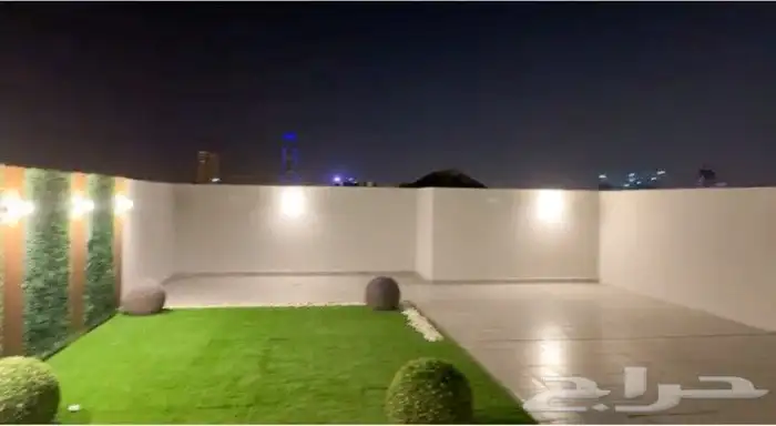 للبيع شقه استثمارية بحي الملقا 6