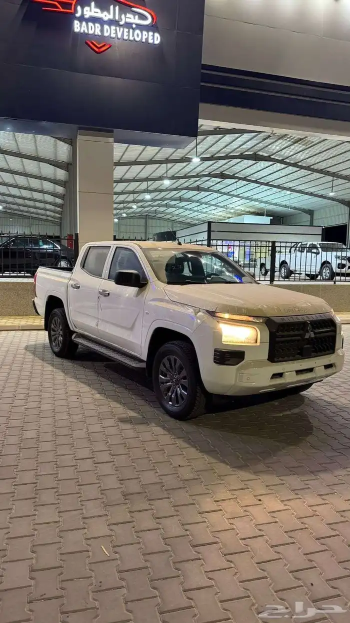 ميتشوبيشي ال 200   GLX 2024 1