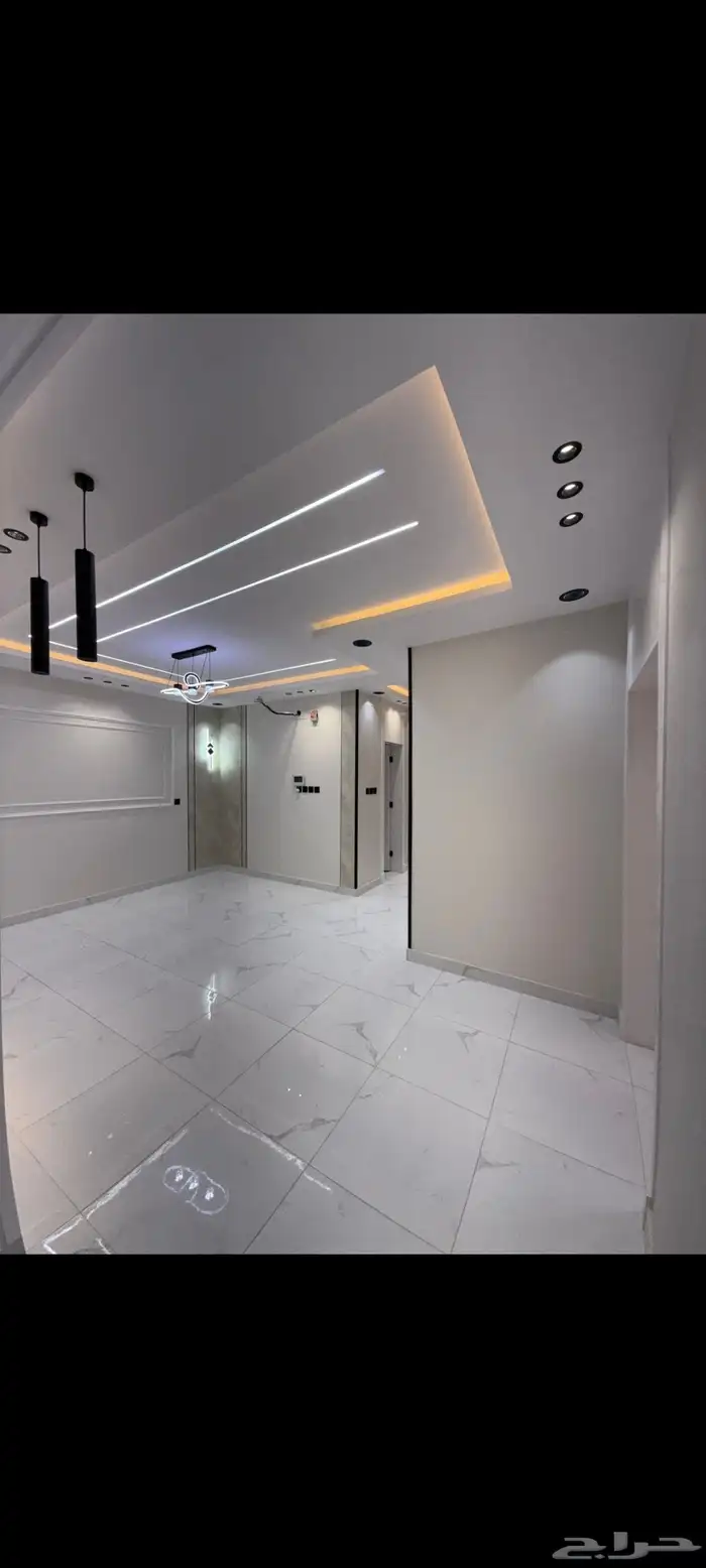 شقق أرضي وعلوي تشطيب vipتصميمات رائعه. خميس مشيط 47