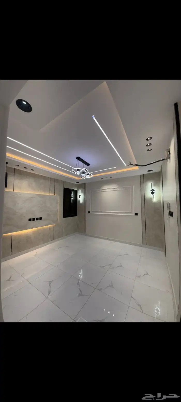 شقق أرضي وعلوي تشطيب vipتصميمات رائعه. خميس مشيط 11