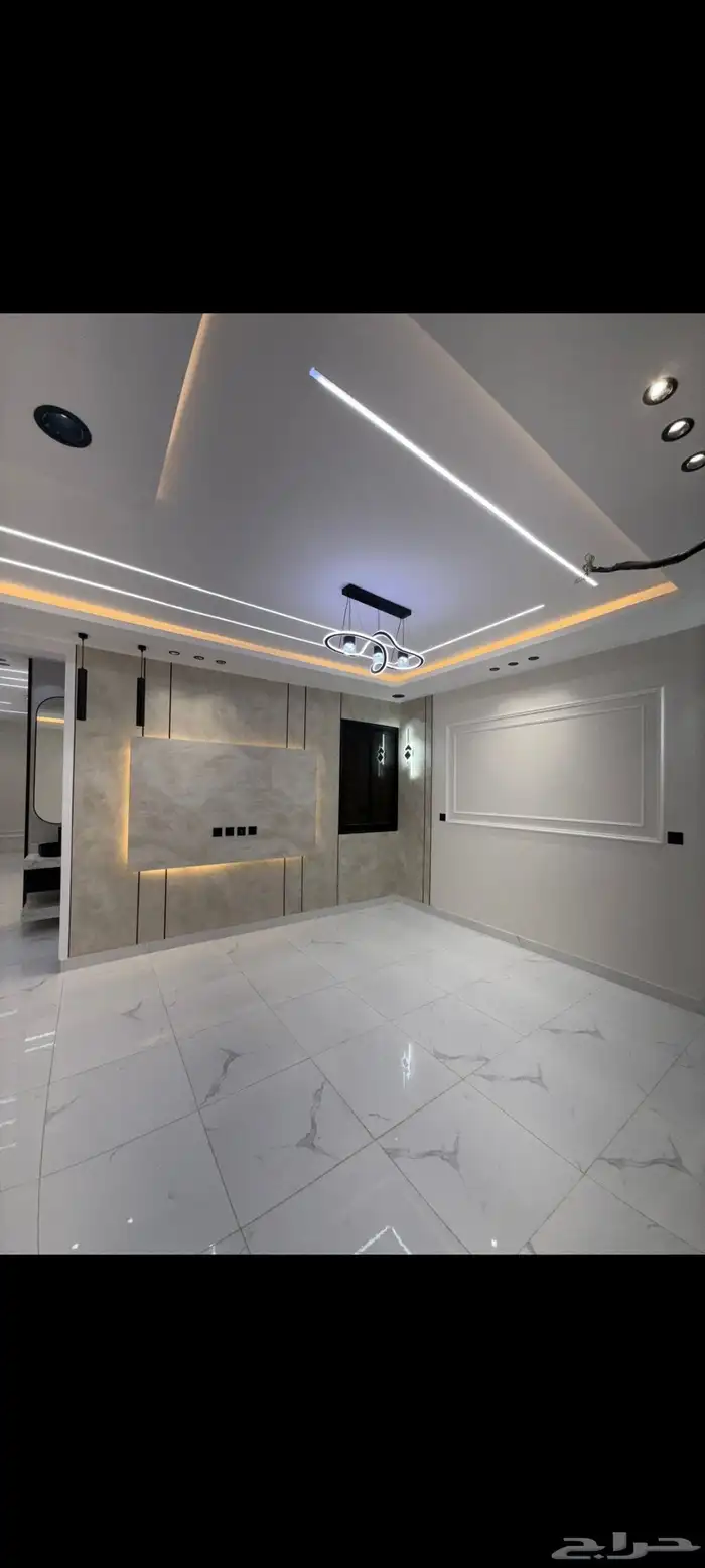 شقق أرضي وعلوي تشطيب vipتصميمات رائعه. خميس مشيط 44