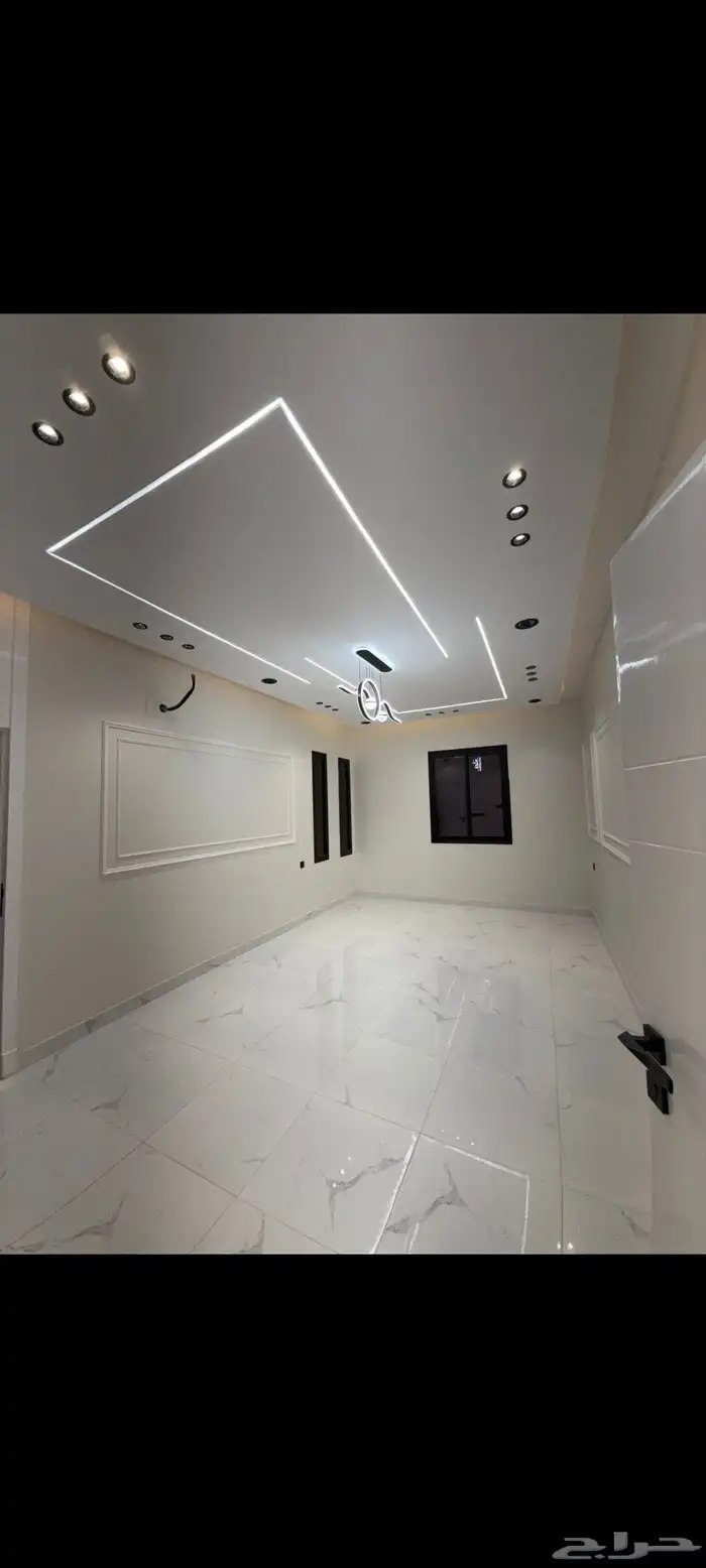 شقق أرضي وعلوي تشطيب vipتصميمات رائعه. خميس مشيط 12