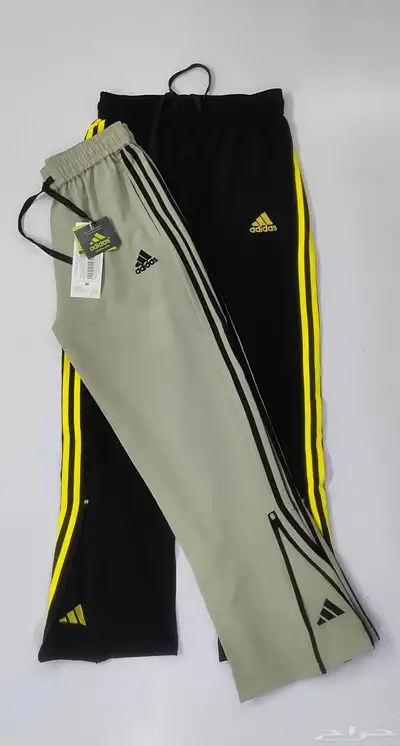 سروال رياضي مقاسات L.XL.XXL باسعار مناسبه متوفر شورت بحر 35
