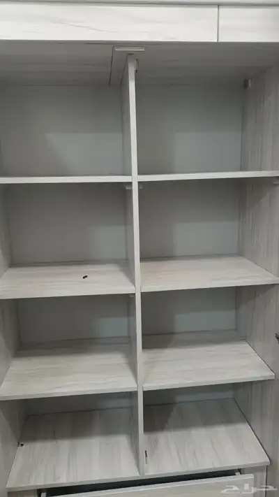 دولاب استخدام بسيط شبه الجديد 3m 2m عمق 50cm 5