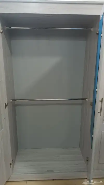 دولاب استخدام بسيط شبه الجديد 3m 2m عمق 50cm 3