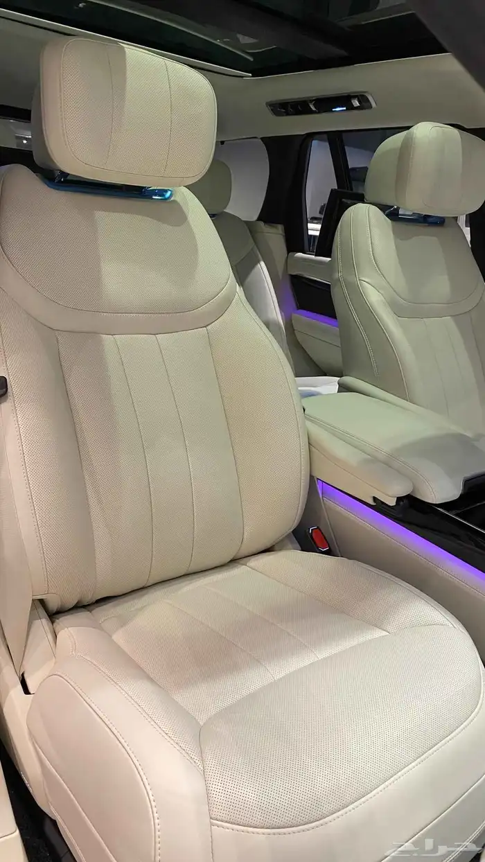 Range Rover Autobiography V6 2025 ناغي 9