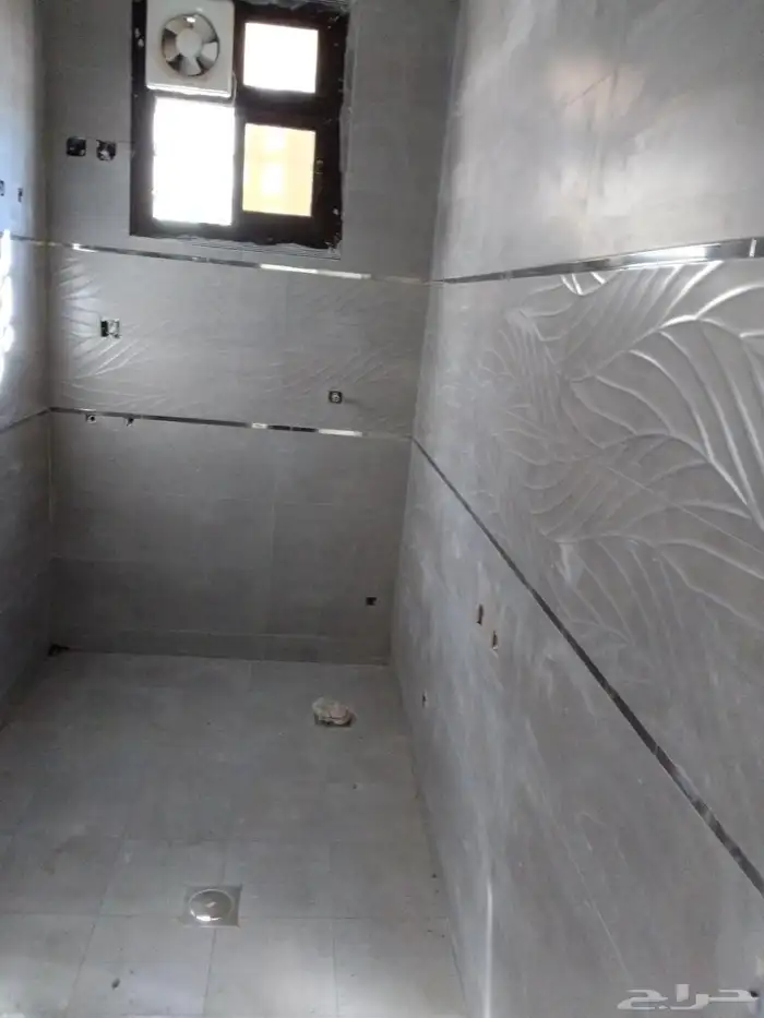 السلام عليكم مبلط سراميك ورخام ابحث عن عمل في خميس مشيطوأبها 5