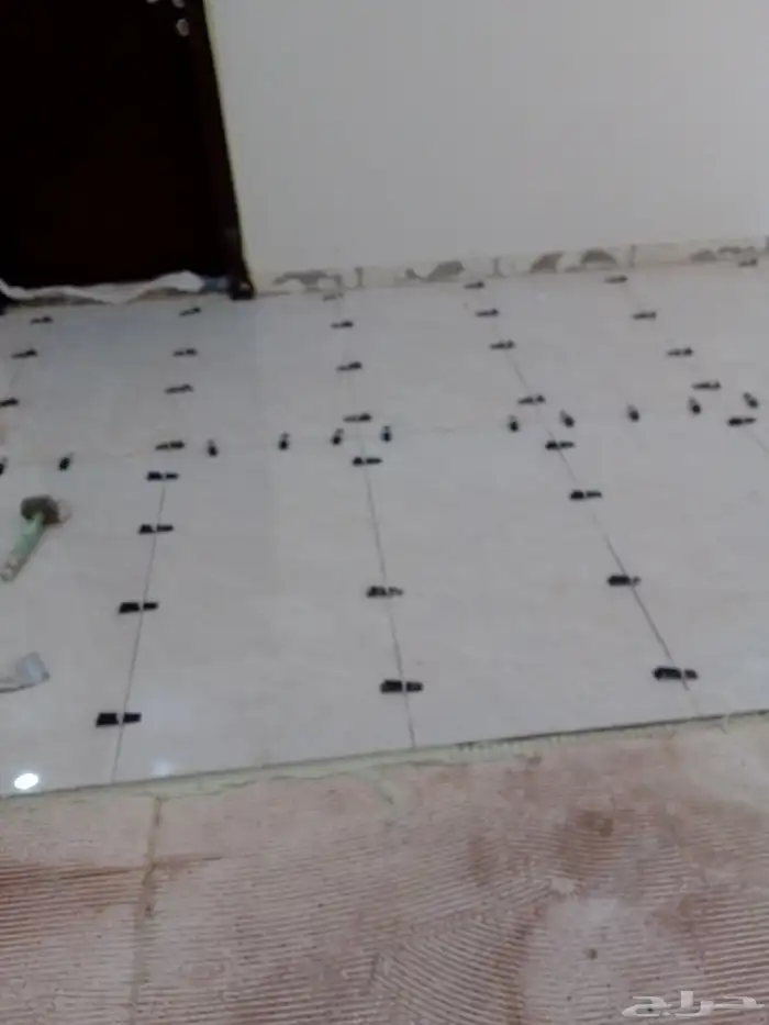 السلام عليكم مبلط سراميك ورخام ابحث عن عمل في خميس مشيطوأبها 0