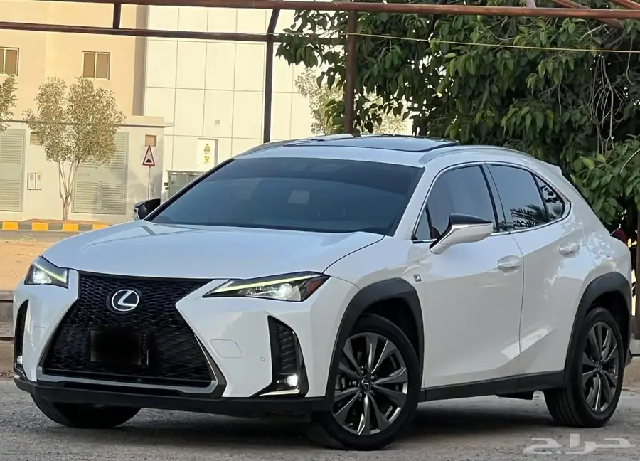 لكزس UX 2020 F SPORT index