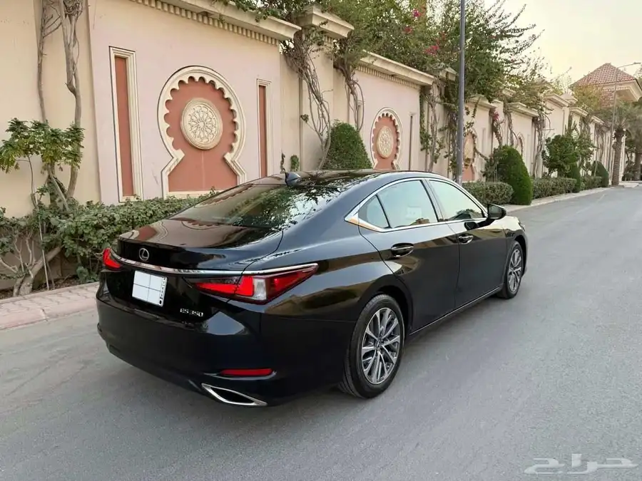 لكزس ES 350 2023 index