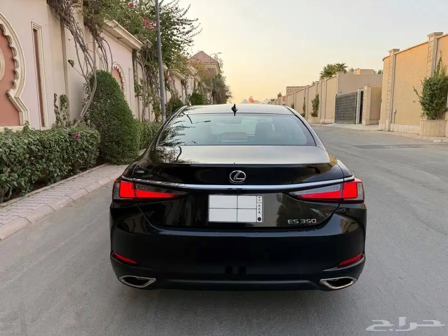 لكزس ES 350 2023 index