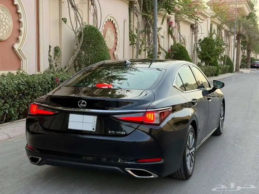 لكزس ES 350 2023 index