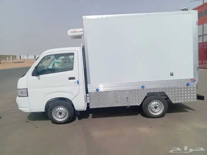 عمل عزل وتركيب صندوق لسياره وانيت 0