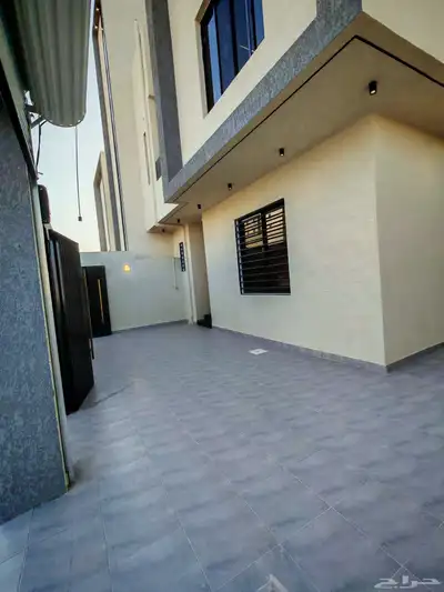 للبيع دور ارضي تشطيب مودرن بالقرب كوبري باحص مدينه ابها 3