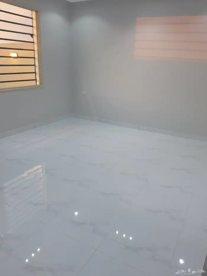 شركة تنظيف منازل شقق فلل مجالس سجاد خزانات رش مبيد عزل خزانا 2