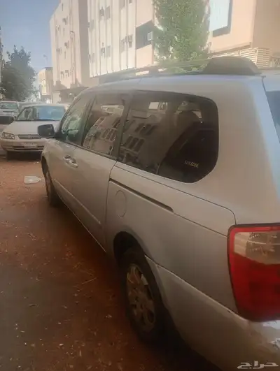 كيا كرنفال موديل 207 ومكيف ومكينه وقير علي شرط 1