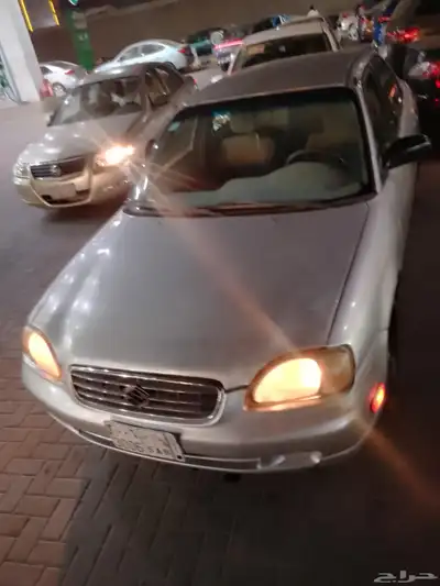 سوزوكي جيب 4 باب موديل 2000 2