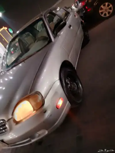 سوزوكي جيب 4 باب موديل 2000 5