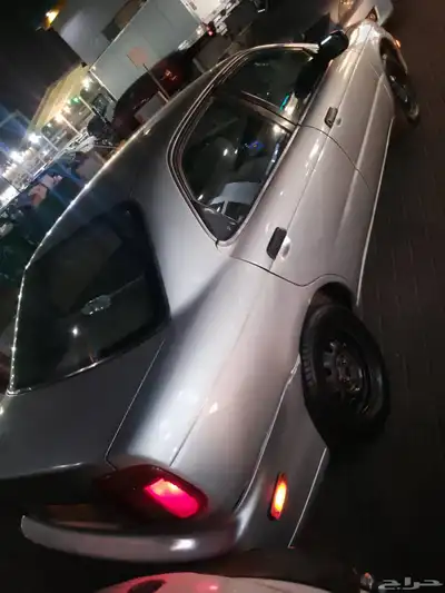 سوزوكي جيب 4 باب موديل 2000 3