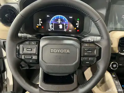 تويوتا برادو TLX2بنزين 2025 8