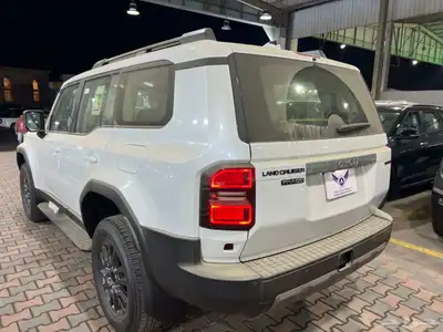 تويوتا برادو TLX2بنزين 2025 5