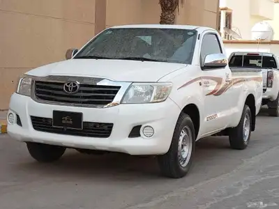 تويوتا هايلوكس 2014 غمارة GL بنزين سعودي بحالة ممتازة 0