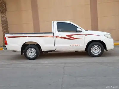 تويوتا هايلوكس 2014 غمارة GL بنزين سعودي بحالة ممتازة 4