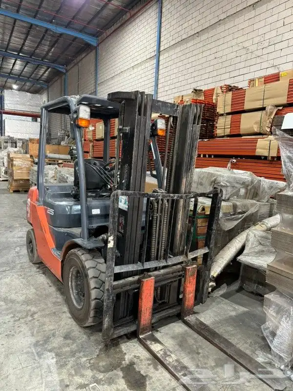 رافعات شوكيه فوركلفت للايجار والمشاوير تليهندر جي سي بي 2