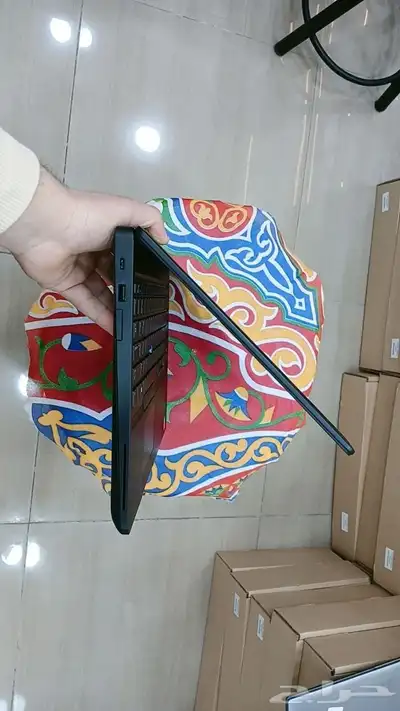 لاب توب ديل 3520 شاشه تاتش 3