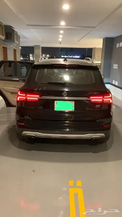 للبيع سياره MG. RX5 فل كامل بودي وكالة محركات على الشرط 0