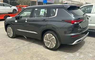 ميتسوبيتشي اوتولاندر فل كامل متاح اقساط 2025 12