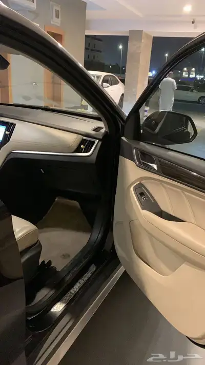 للبيع سياره MG. RX5 فل كامل بودي وكالة محركات على الشرط 2
