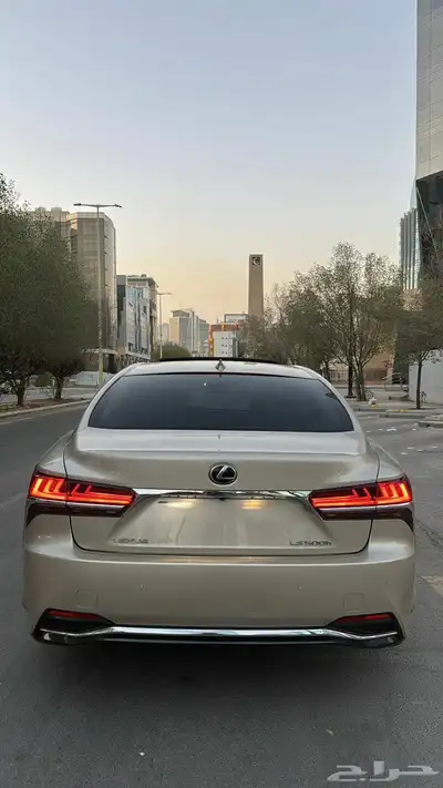 لكزس LS500h 2018 هايبرد 3