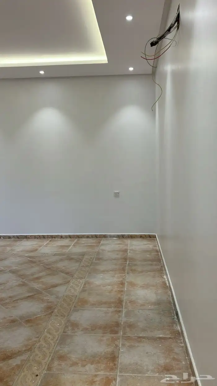 فلة دورين مستقلة ومجددة للايجار - حي طويق بالرياض 8