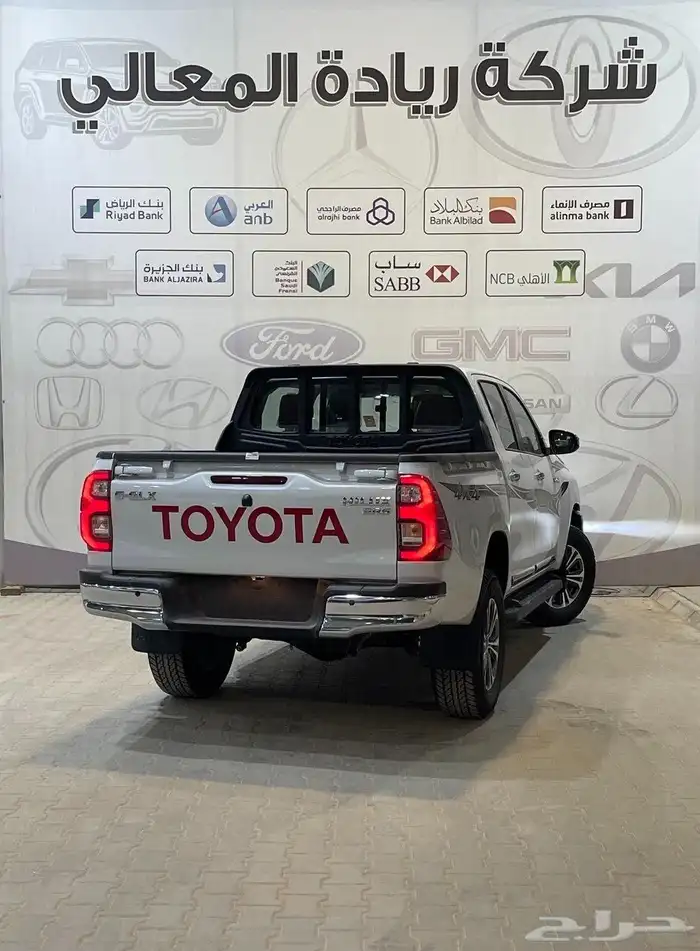 هايلوكس غمارتين S-GLX 4 4 اوتوماتيك بنزين 2025 7