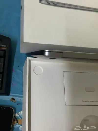 ماك بوك اير M1 مساحة 512GB مع كرتونه 4