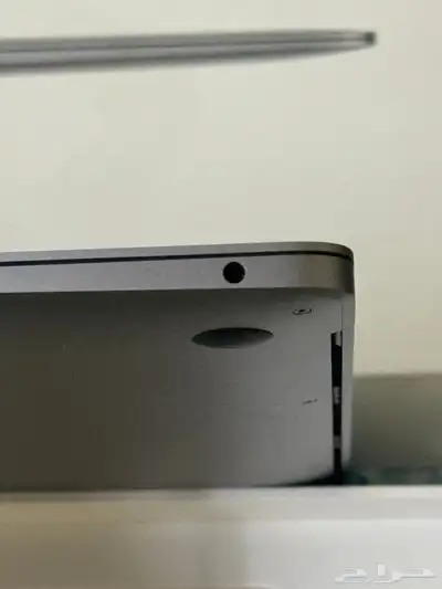 ماك بوك اير M1 مساحة 512GB مع كرتونه 7