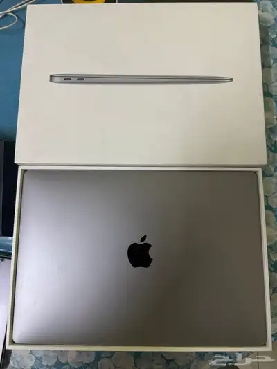 ماك بوك اير M1 مساحة 512GB مع كرتونه 0