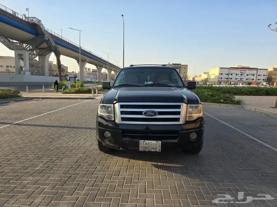 Ford Expedition EL 2010 3