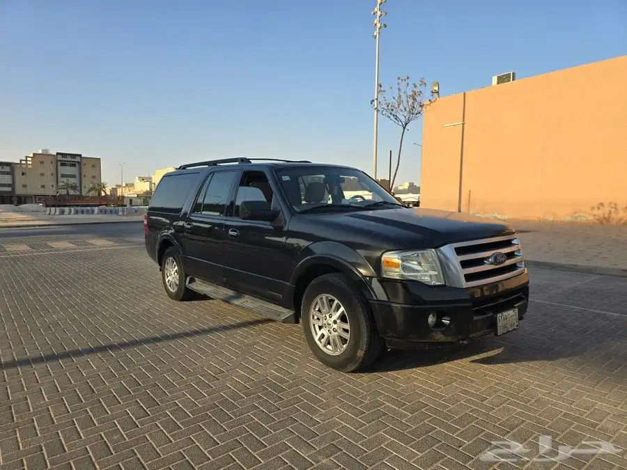 Ford Expedition EL 2010 1