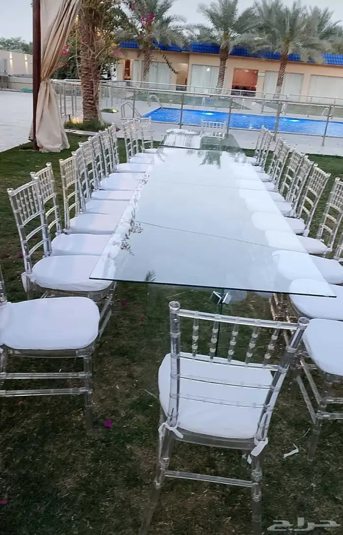 تأجير طاولات زجاج وكراسي شفاف 0
