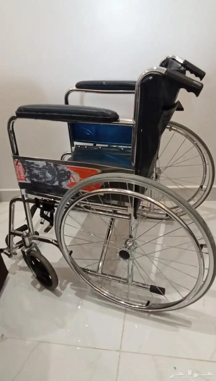 كرسي متحرك لذوي الاحتياجات الخاصة نضيف 1