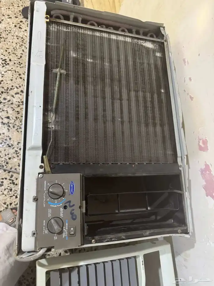 للبيع مكيف كارير نظيف جدا شغال وتبريده ممتاز 0