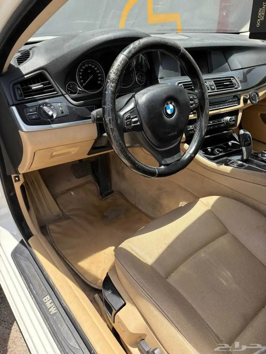 BMW 520 2013 جير اوتوماتيك ممشى 293000 قابل للزيادة فحص واس 7